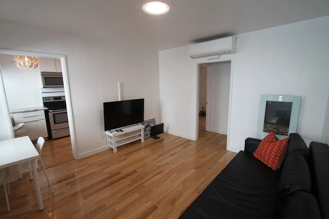 1 bed, 550 sqft, $3,499 — Photo 1
