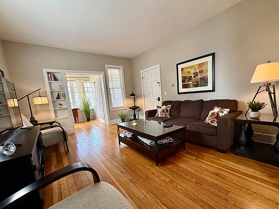 3rd image of 1341 Lakeshore Dr #1