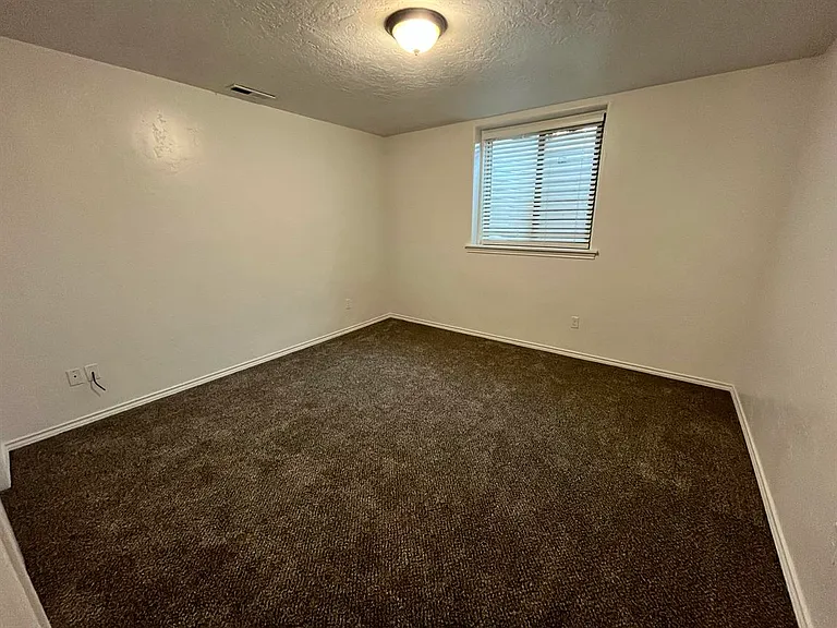 2305 E Goodman St — Photo 2