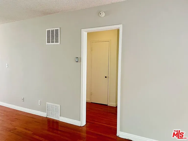 941 N San Vicente Blvd #2 — Photo 7