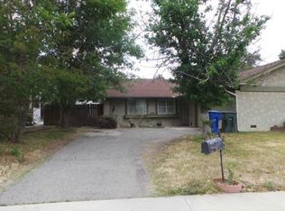 750 Hacienda Dr, Riverside, CA 92507