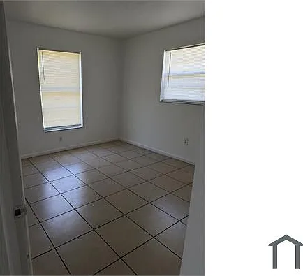 709 SE 46th Ter #3 — Photo 8