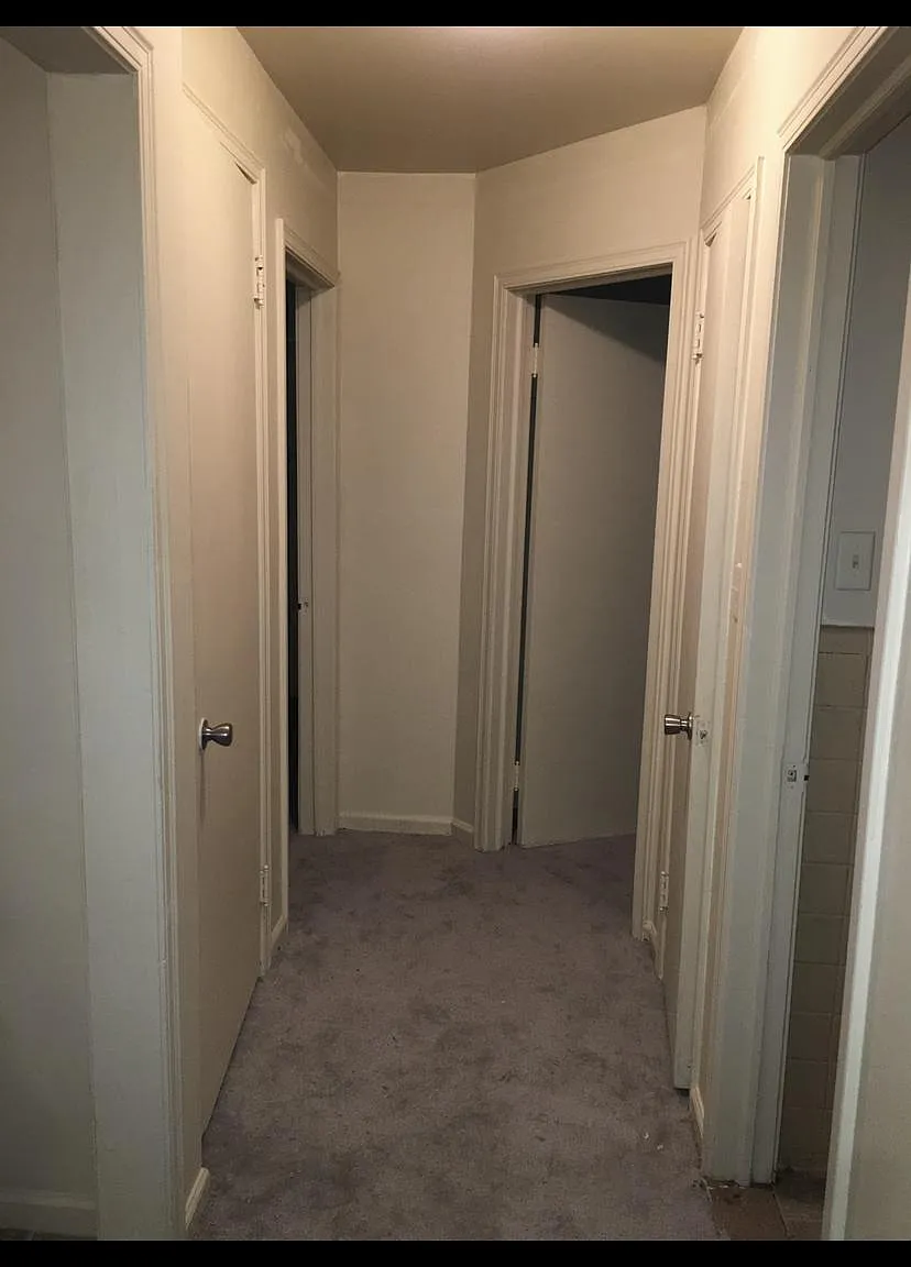 19418 Rutherford St — Photo 3