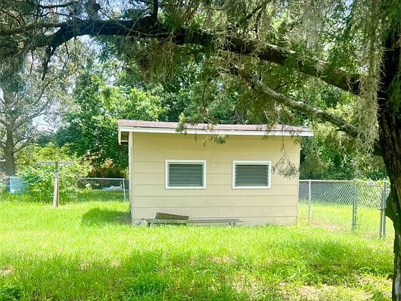 4th image of 108 E Royal Palm St