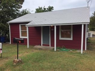 802 S Hill St, Decatur, TX 76234