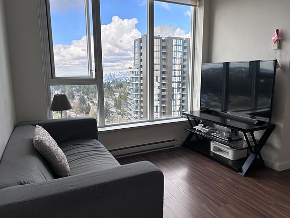 4th image of 13325 102a Ave #2615