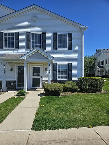 1009 Silverstone Dr Photo 1