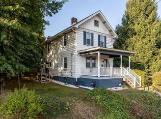 506 7th Ave, Coraopolis, PA 15108