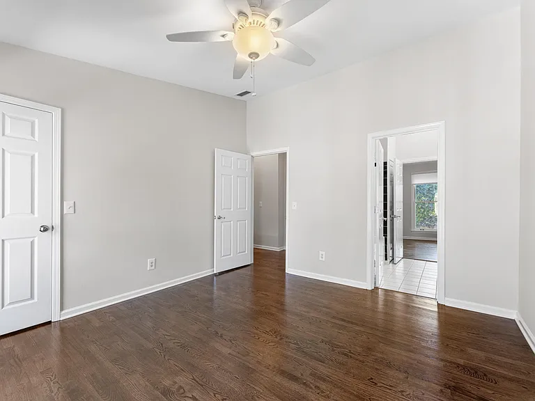 657 Park Village Dr NE — Photo 17