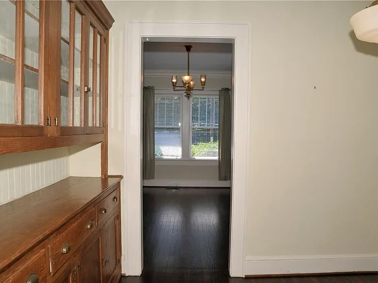 602 Sherwood Rd NE — Photo 9