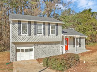 659 N Wood Path Dr, Stone Mountain, GA 30083