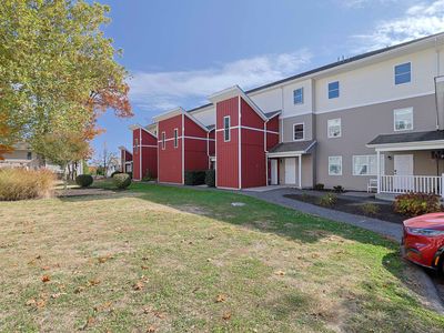 23 Scuppo Rd APT 2-10, Danbury, CT, 06811