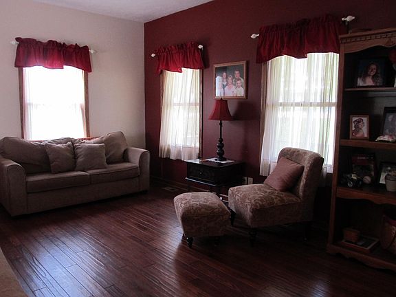 3rd image of 70885 Sandstone Way