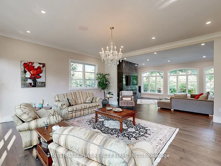 1286 Cambridge Dr — Photo 11