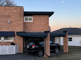 889 Mount Loretta Ave, Dubuque, IA 52003