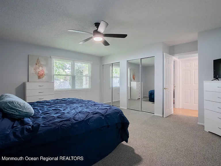 49 Williamsburg Dr — Photo 19