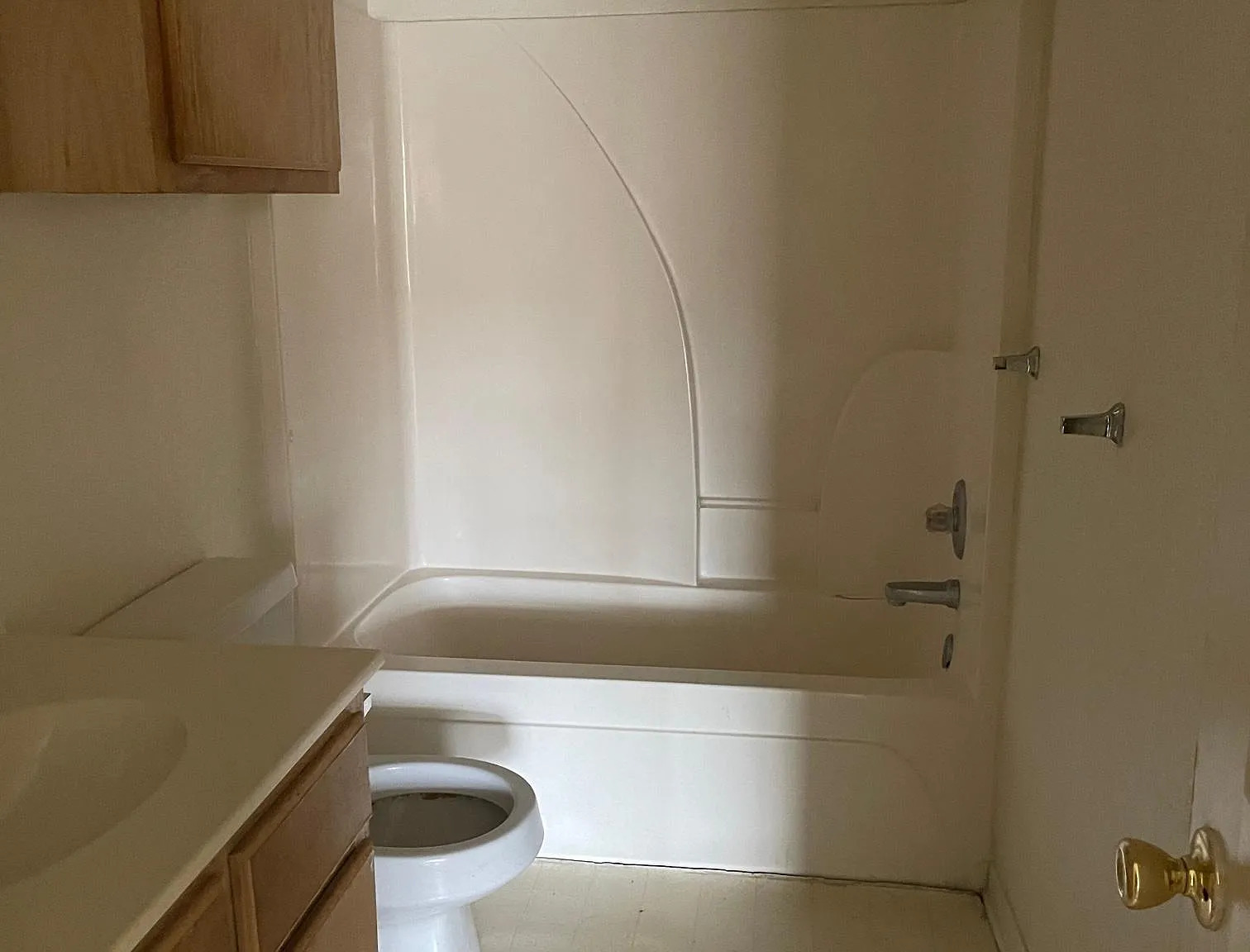 2 bed, 1.5 bath, 980 sqft, $750 — Photo 4