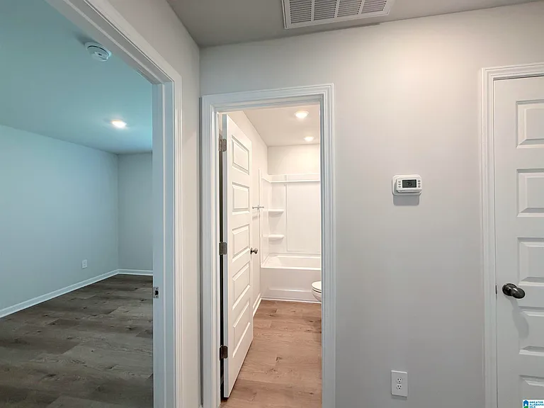 132 Challenger Way — Photo 25