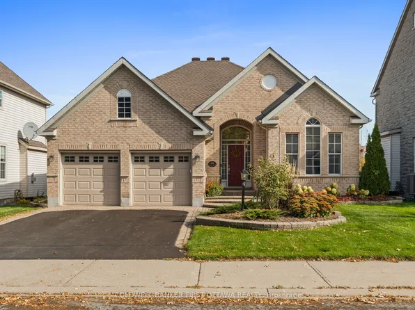 19 Fencerow Way, Ottawa, ON K2J 4X8