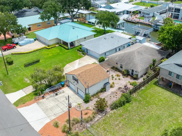 235 Randle Ave, Oak Hill, FL 32759