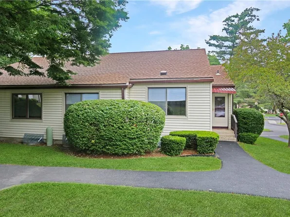 61 Kirby Close #B, Yorktown Heights, NY 10598