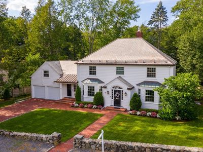 96 Country Club Ln, Belmont, MA, 02478