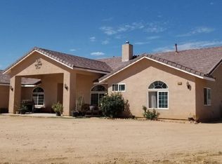 9370 Manzanita Rd, Apple Valley, CA 92308