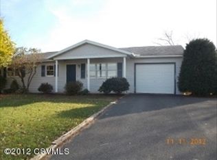 223 Lamplight Ln, Lewisburg, PA 17837