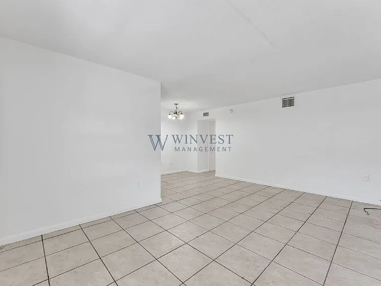 Presidential View Apartments — Photo 53