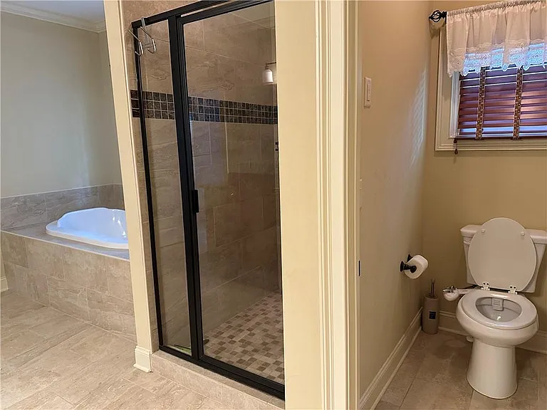 510 Lake Medlock Dr — Photo 47