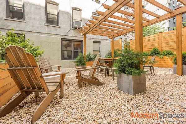 Sold by Modern Spaces | media 21