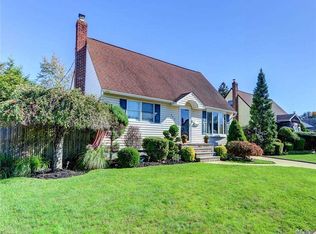 347 Ferris Rd, Seaford, NY 11783