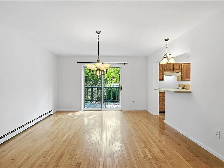 2 Lafayette Dr — Photo 7