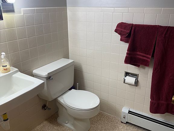 4th image of 124 8th Ave SW #7