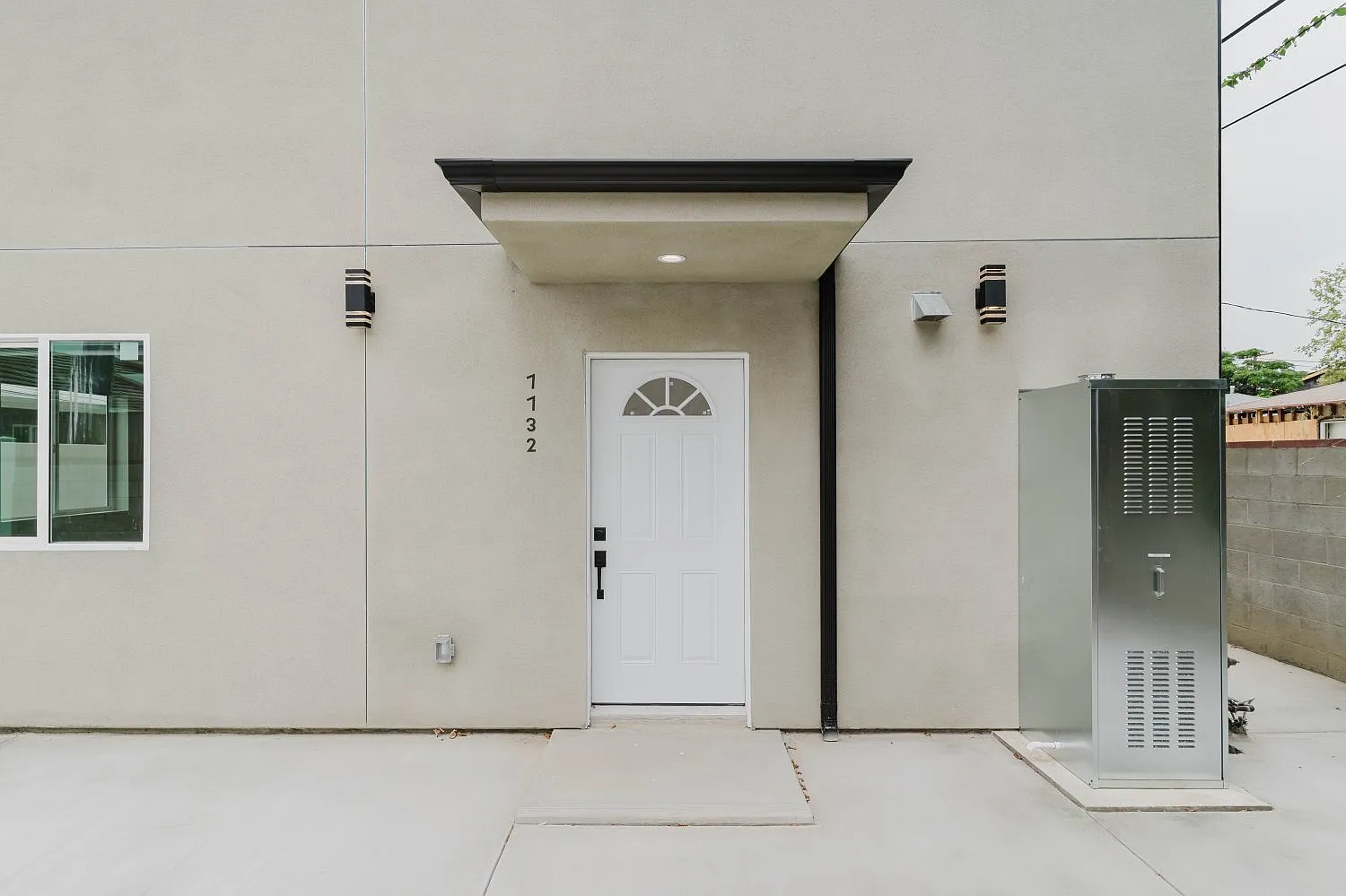 2 bed, 852 sqft, $3,100 — Photo 1