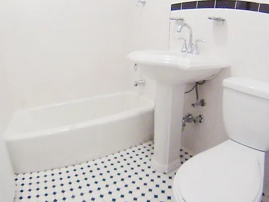 Rented by City Connections Realty | media 96