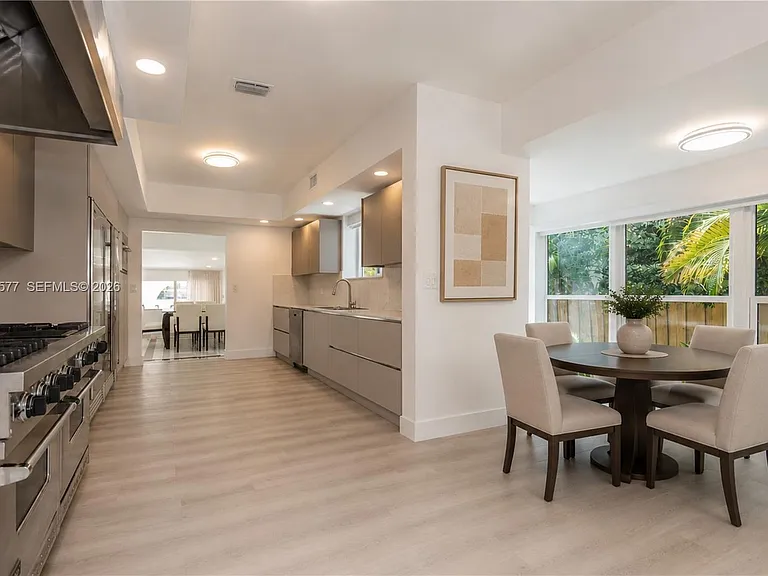 1690 Daytonia Rd — Photo 3