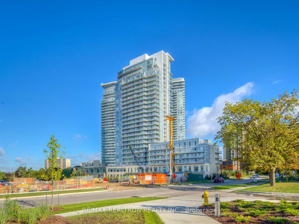 62 Forest Manor Rd, Toronto, ON