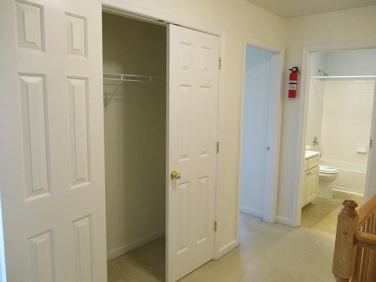 1 closet and full bathroom