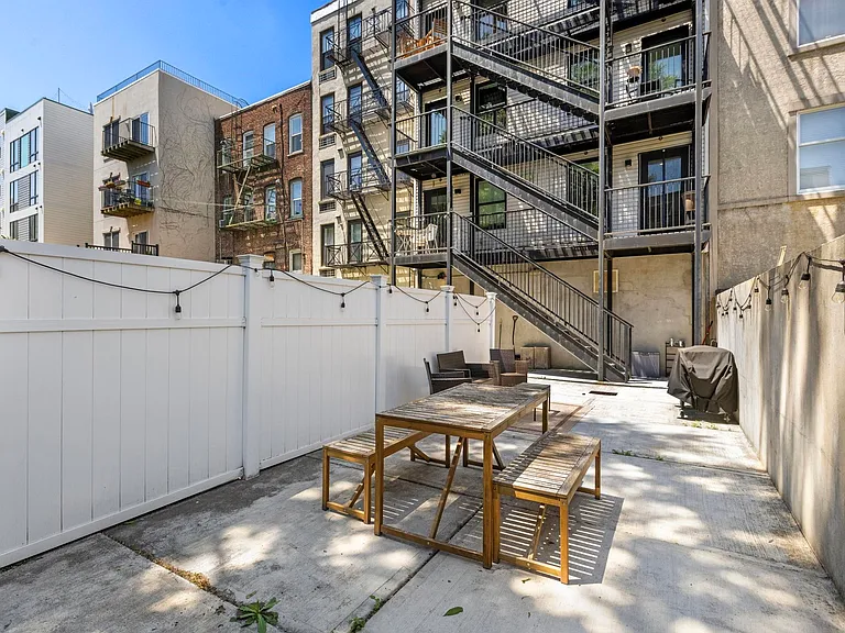 529 Jefferson St #1 — Photo 14