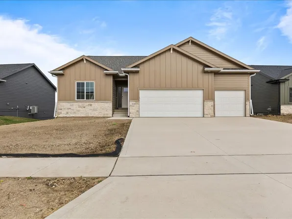 645 NW Rosemont Dr, Waukee, IA 50263