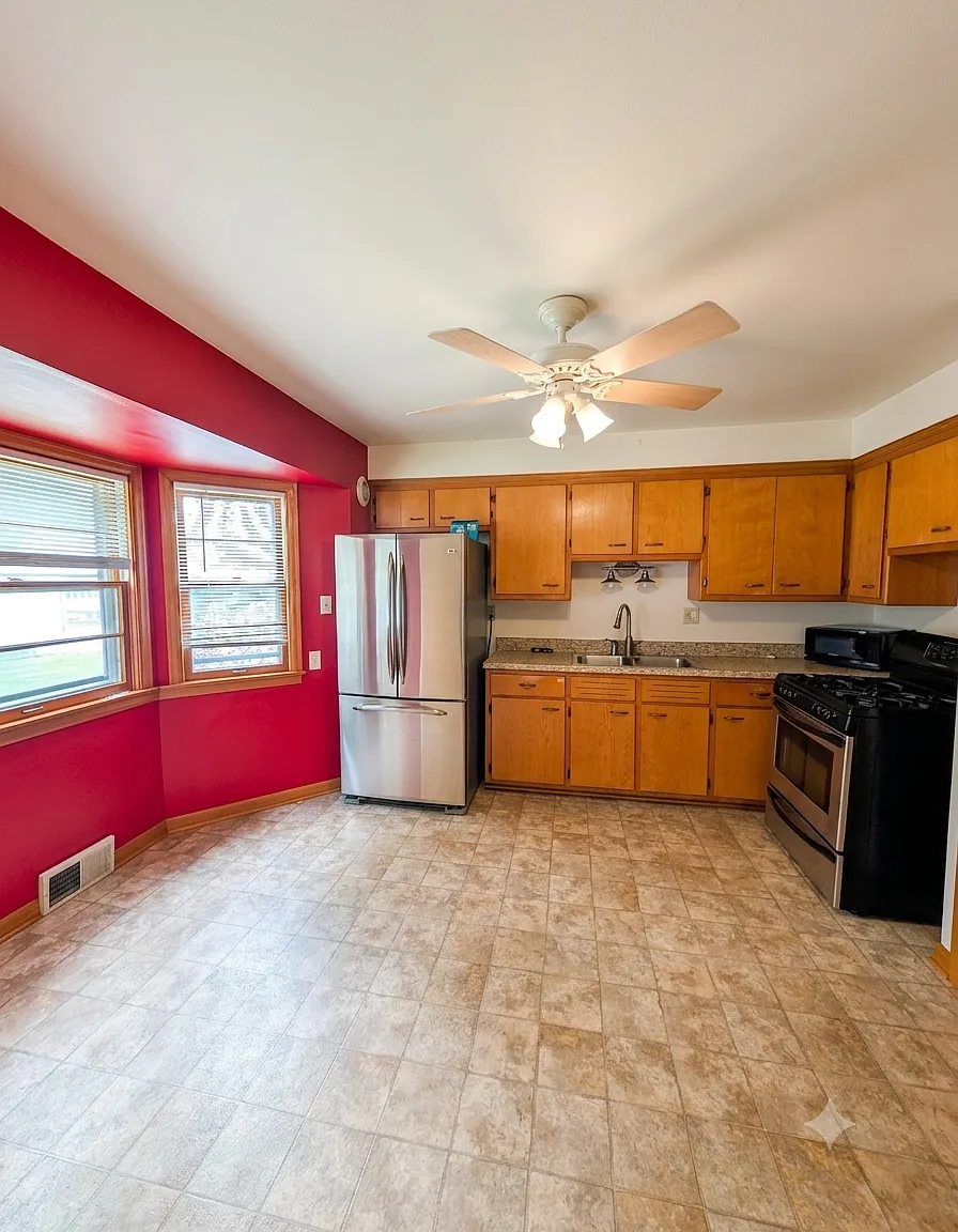 2759 S Howell Ave — Photo 4