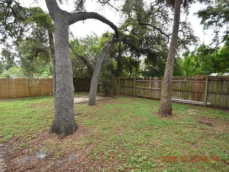 12203 N 9th St — Photo 36