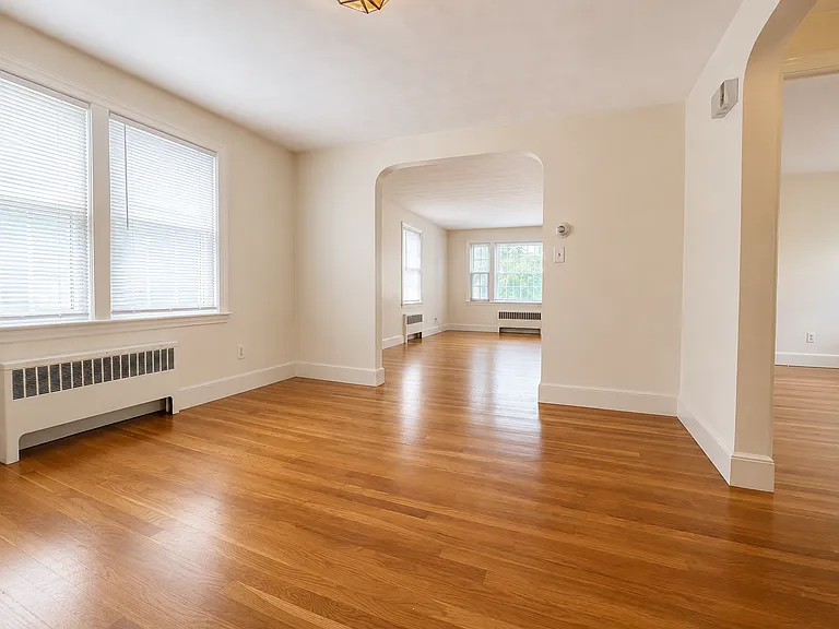 67 Waverley St #67 — Photo 8
