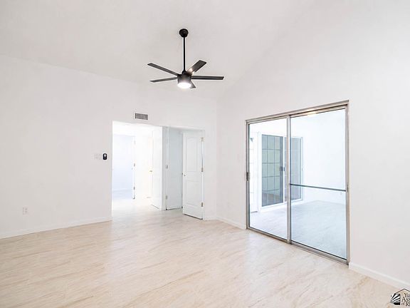 5th image of 3140 S Winsor Ave