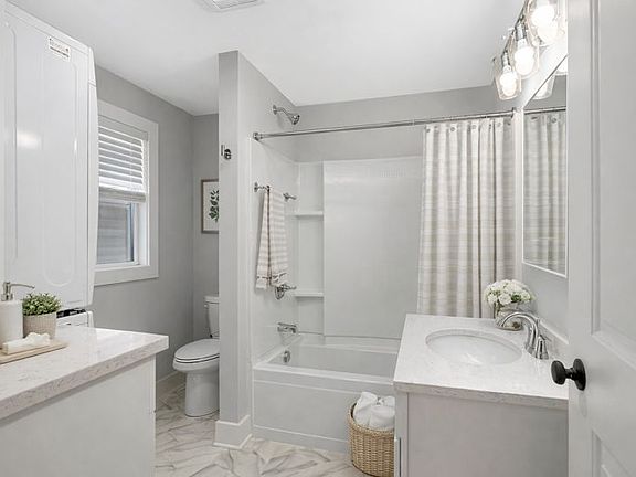 5th image of 751 Veto St NW Unit 2