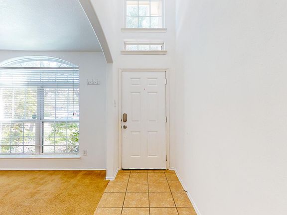 5th image of 1502 Orchid Dr