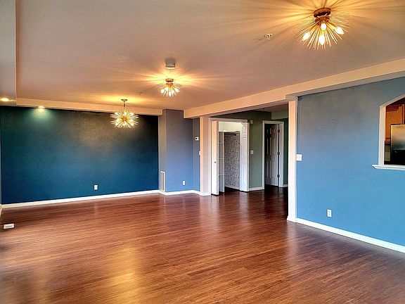 3rd image of 1714 Houston Ave #A