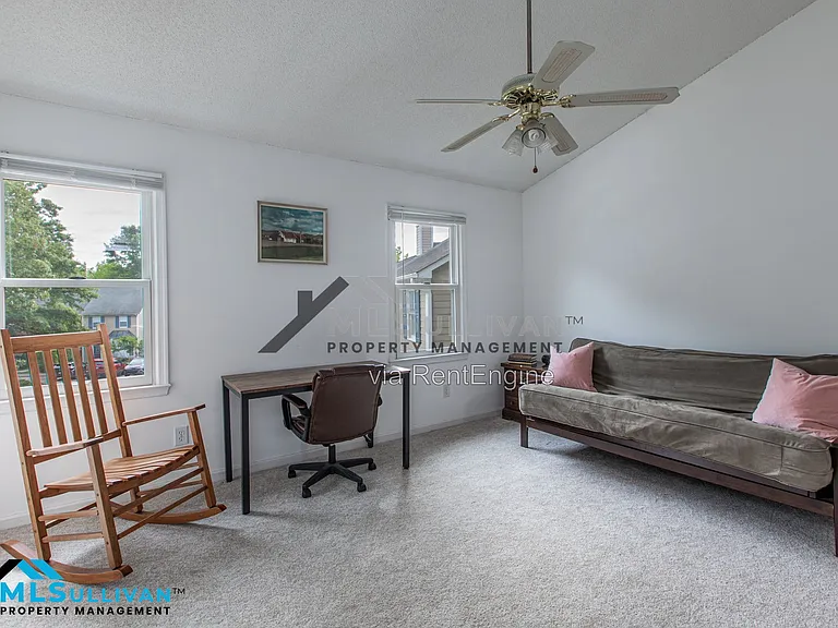 208 Standish Dr — Photo 16