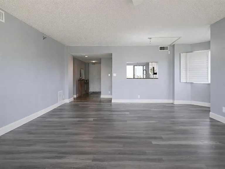 401 150th Ave #231 — Photo 20